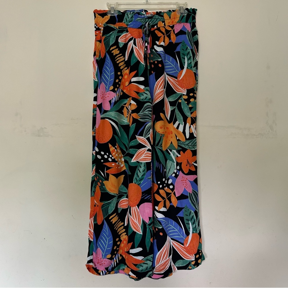En Creme Floral Halter/Wide Leg Pant Set - Picture 2 of 16